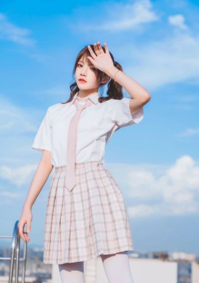 小村春色成刚